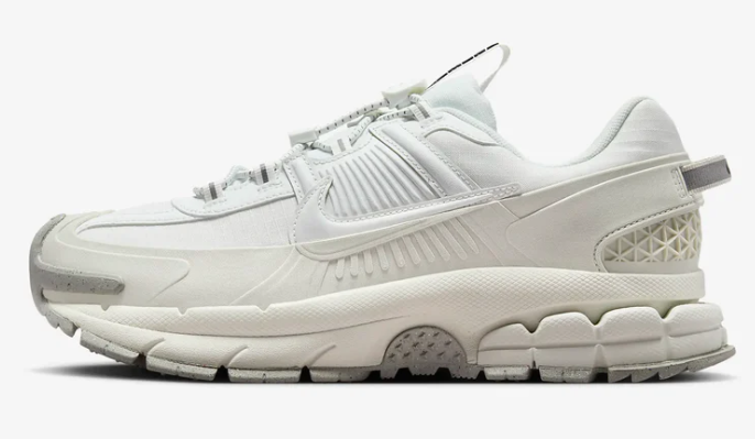 Nike Zoom Vomero 5 Roam Blanco