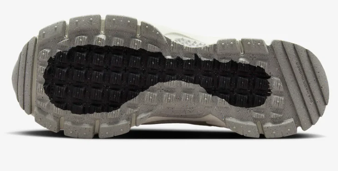 Nike Zoom Vomero 5 Roam Blanco